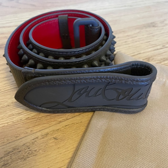 Christian Louboutin - Picture 6 of 13